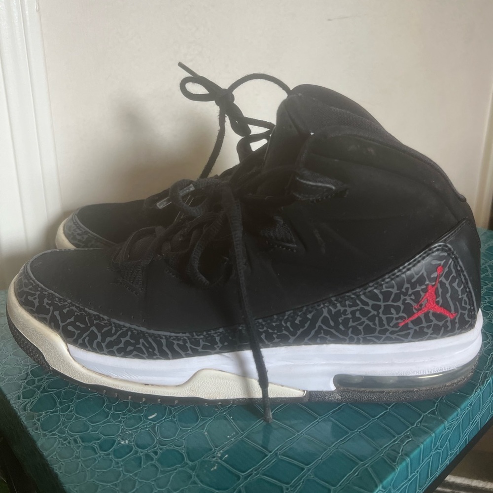 Used KID size Jordans
